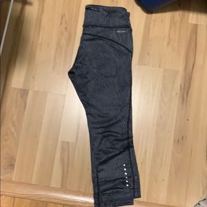 Nike cropped leggings